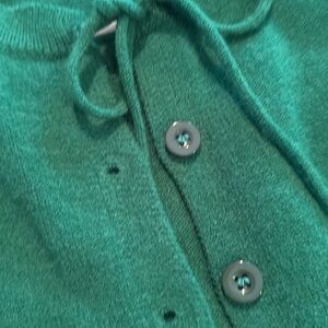 Green Women's cardigan Sweater